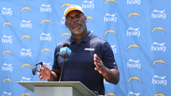 Is Anthony Lynn the right head coach to get the Chargers to a Super Bowl?